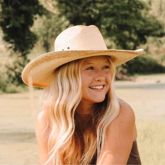 Meet your Posher, Shiloh - Picture 1 of 1